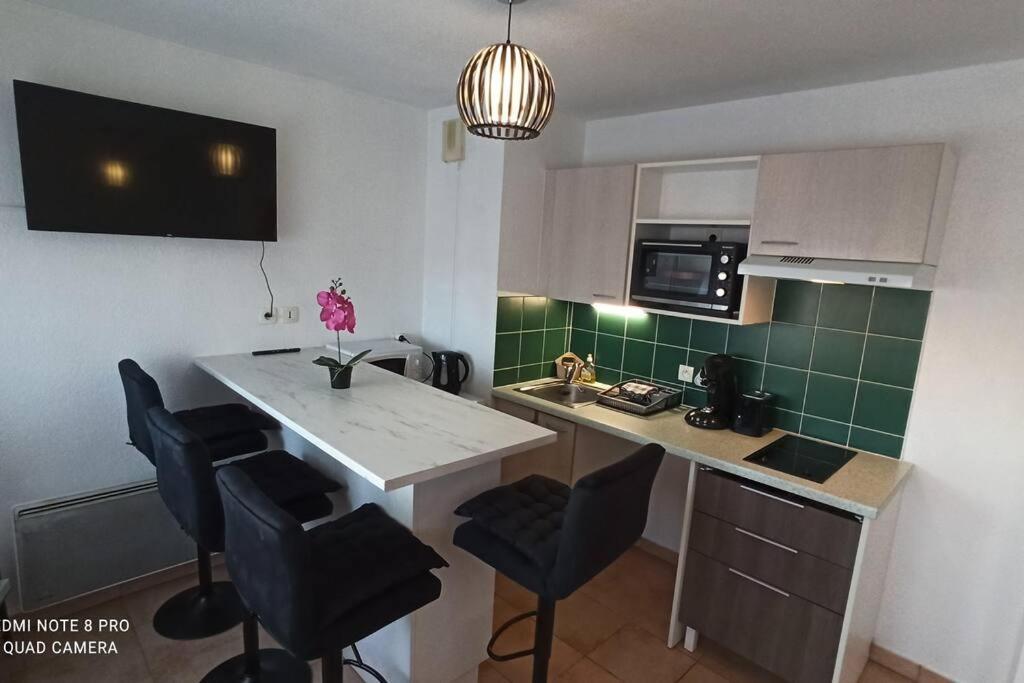 Appartement Face A La Gare Аннмасс Екстер'єр фото