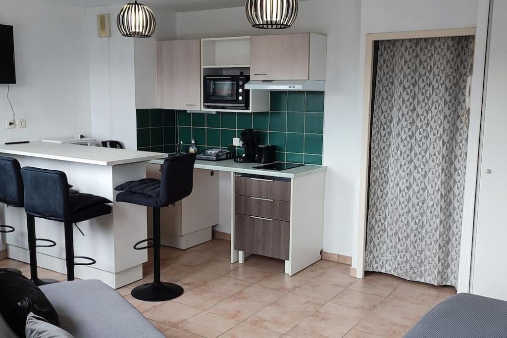 Appartement Face A La Gare Аннмасс Екстер'єр фото