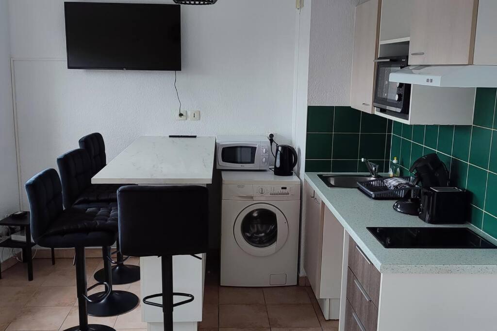 Appartement Face A La Gare Аннмасс Екстер'єр фото