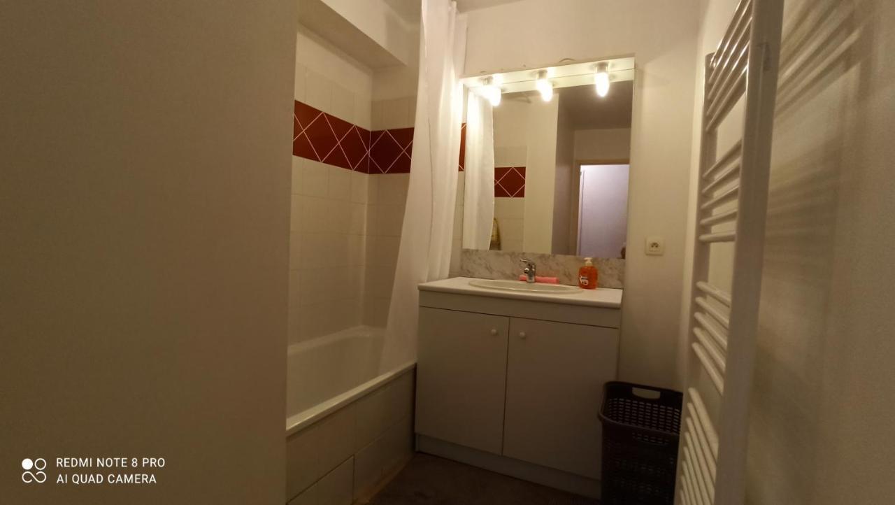 Appartement Face A La Gare Аннмасс Екстер'єр фото